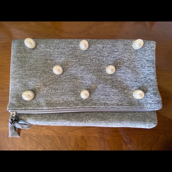⬇️PRICE DROP⬇️ Stella and Dot The Madison Clutch - Picture 1 of 3